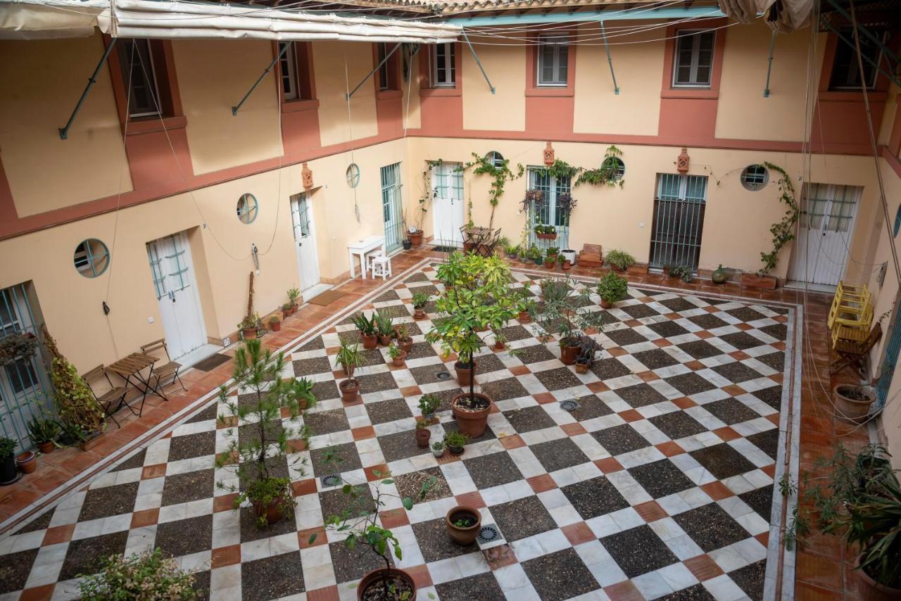 180 Home Ideal Apartamento Con Patio San Bernardo 2 セビリア エクステリア 写真